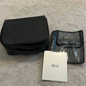 Black Croc-Embossed Women's Cosmetic Bag